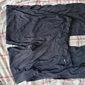 Womans size Medium Nike yoga pants